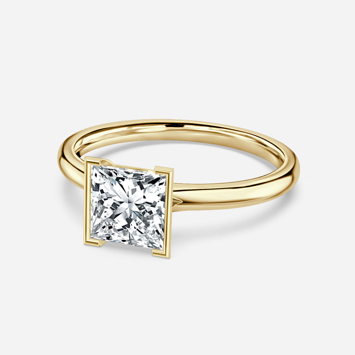 Nhẫn đính hôn kim cương nhân tạo Augusta Princess Bezel