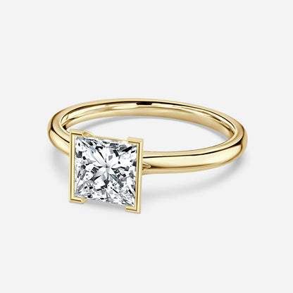 Nhẫn đính hôn kim cương nhân tạo Augusta Princess Bezel